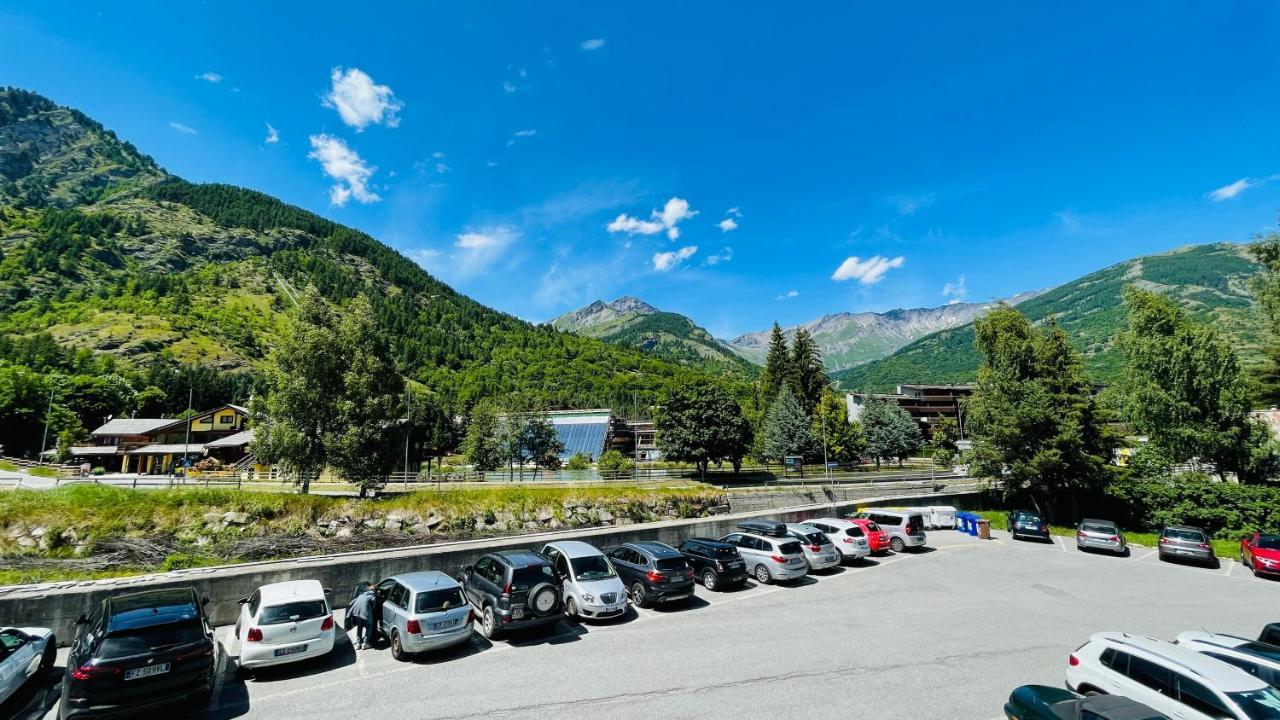 Appartamento Smith Roero - Affitti Brevi Italia Bardonecchia Eksteriør billede