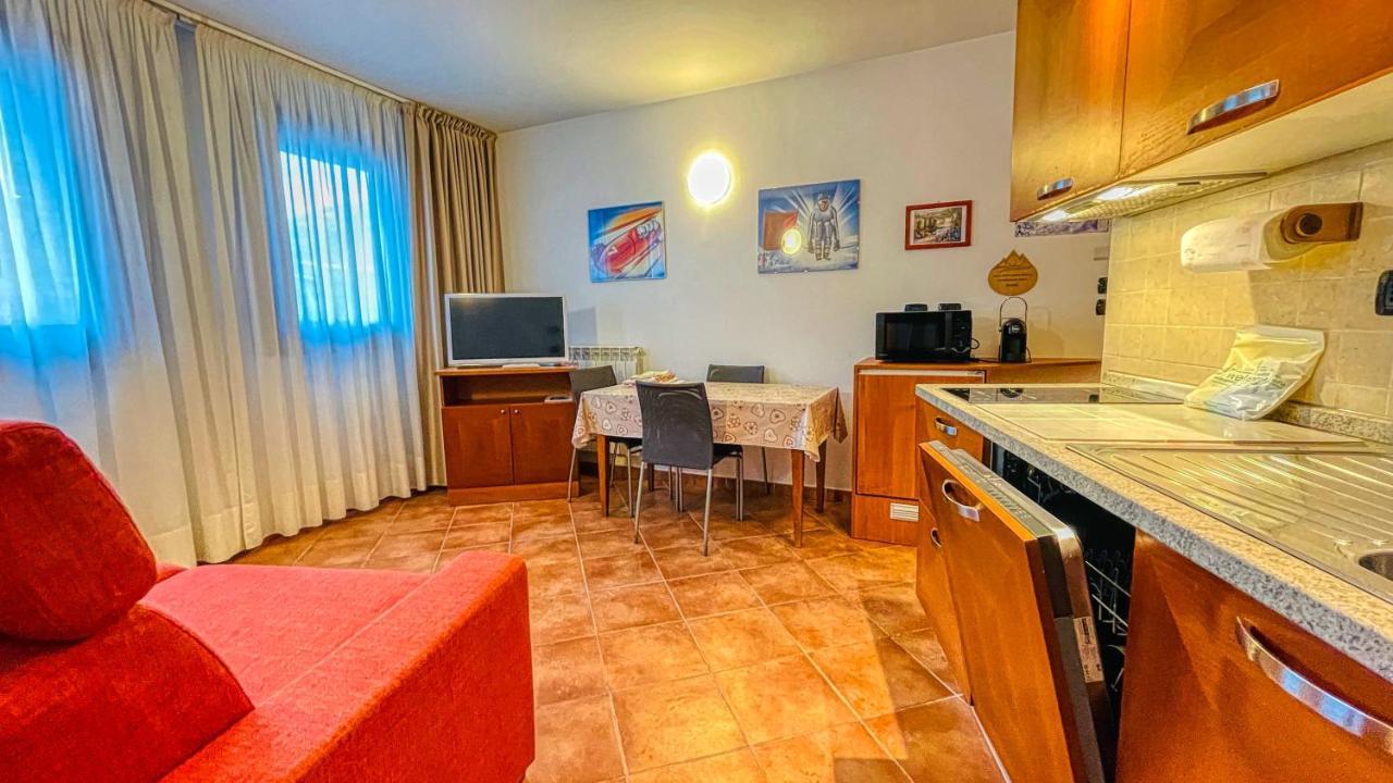 Appartamento Smith Roero - Affitti Brevi Italia Bardonecchia Eksteriør billede